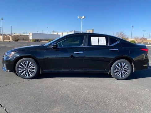 Certified 2023 Nissan Altima 2.5 SV image 3