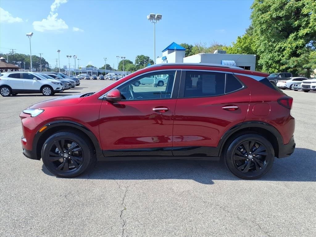 Used 2024 Buick Encore GX Sport Touring AWD/4WD image 6