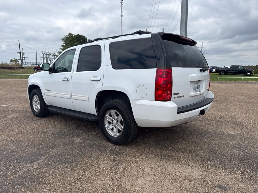 Used 2011 GMC Yukon SLT AWD/4WD image 9