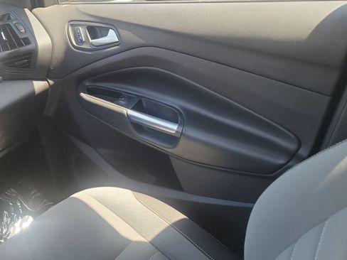 Used 2015 Ford Escape SE AWD/4WD image 13