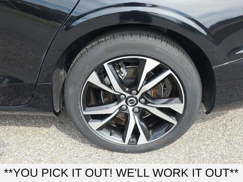 Used 2023 Volvo S60 B5 Plus FWD image 10