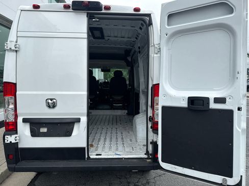 Used 2024 RAM ProMaster 2500 w/ Convenience Group FWD image 23