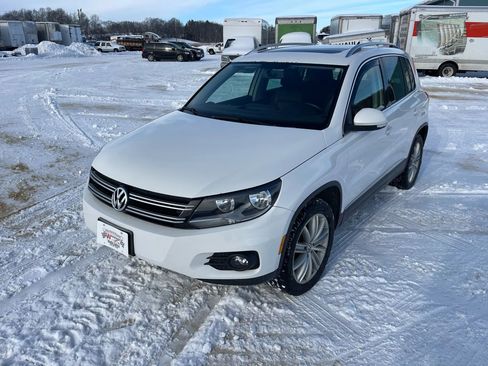 Used 2013 Volkswagen Tiguan SE image 8