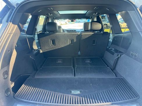 Used 2023 Cadillac XT6 Sport w/ Technology Package image 13