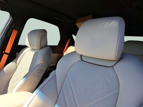New 2026 Genesis GV70 3.5T Sport Prestige AWD/4WD image 18