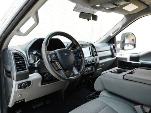 Used 2019 Ford F250 XL w/ STX Appearance Package AWD/4WD image 2