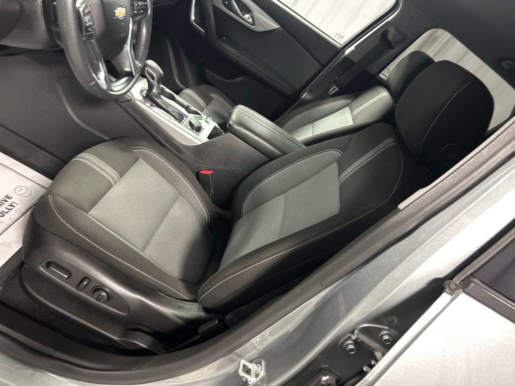 Used 2024 Chevrolet Blazer LT w/ Convenience Package FWD image 12