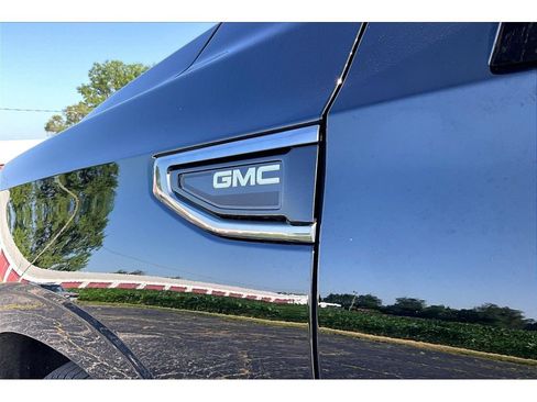 Used 2022 GMC Yukon AT4 w/ AT4 Premium Plus Package AWD/4WD image 34