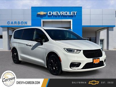 Used 2024 Chrysler Pacifica Limited