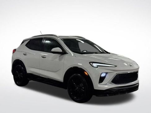 Used 2024 Buick Encore GX Sport Touring w/ Comfort Package image 4