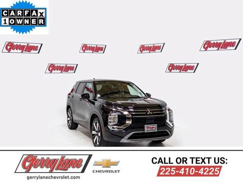 Used 2025 Mitsubishi Outlander SE AWD/4WD image 1