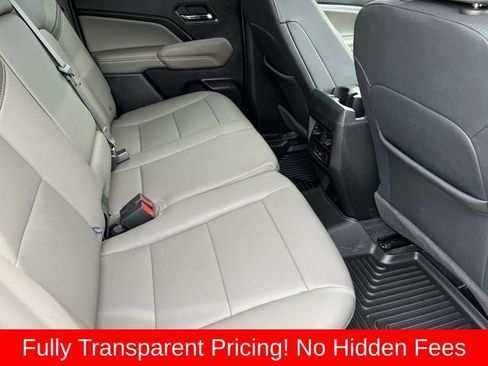 Used 2024 Chevrolet Colorado ZR2 w/ ZR2 Convenience Package III AWD/4WD image 20