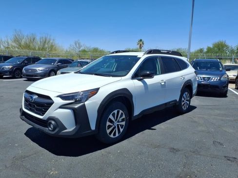 Used 2025 Subaru Outback Premium w/ Popular Package #1A image 2