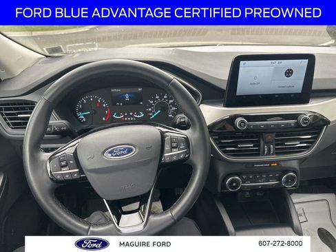 Used 2022 Ford Escape SE w/ Cold Weather Package AWD/4WD image 18