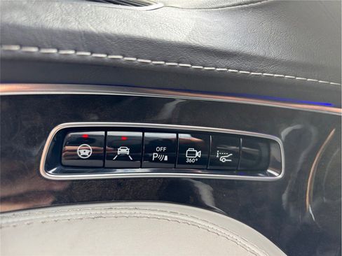 Used 2017 Mercedes-Benz S 550 Cabriolet image 38
