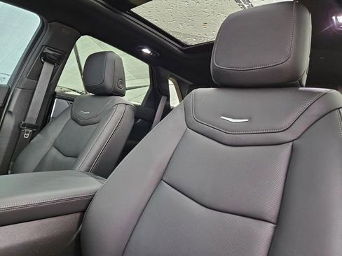 New 2025 Cadillac XT5 Premium Luxury image 12