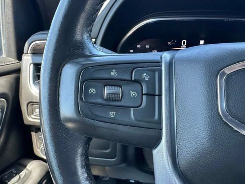 Used 2022 GMC Yukon XL SLE w/ Gmc Pro Safety Plus Package AWD/4WD image 15