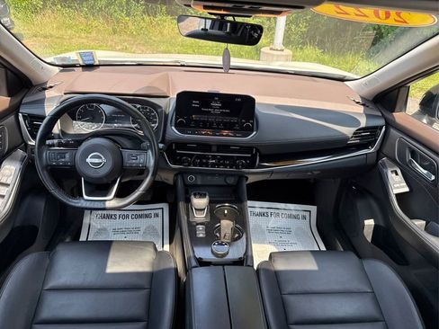 Used 2022 Nissan Rogue SL w/ SL Premium Package image 23