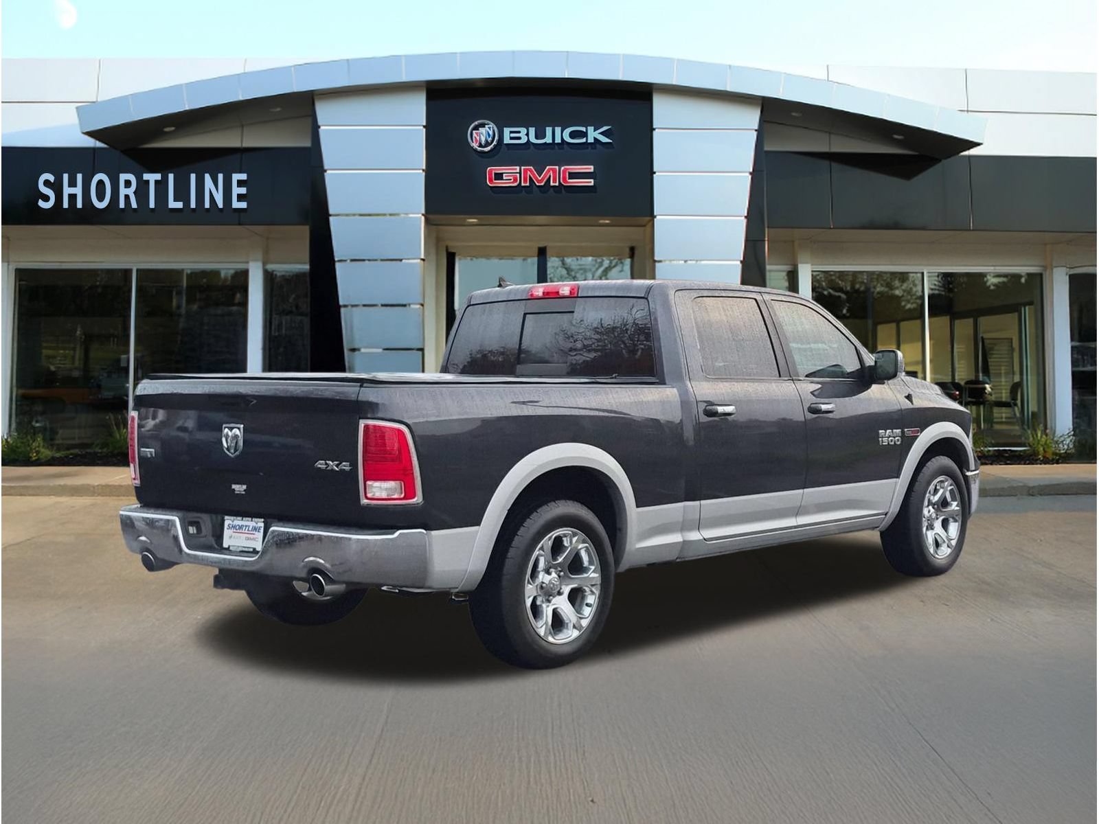 Used 2017 RAM 1500 Laramie w/ Convenience Group AWD/4WD image 3