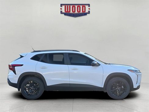 New 2026 Chevrolet Trax ACTIV image 2