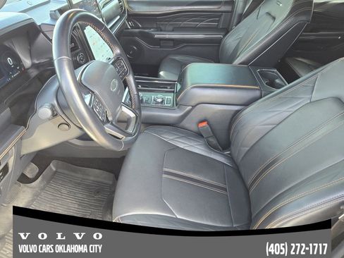 Used 2022 Ford Expedition Platinum image 12