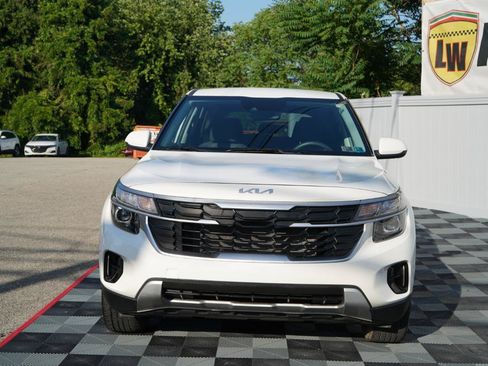 Used 2024 Kia Seltos LX AWD/4WD image 30