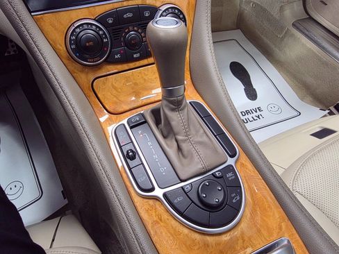 Used 2008 Mercedes-Benz SL 550 image 32