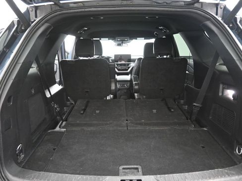Used 2025 Ford Explorer ST-Line image 23