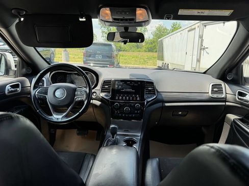 Used 2021 Jeep Grand Cherokee Laredo X AWD/4WD image 19