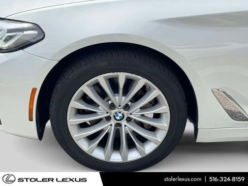 Used 2022 BMW 530i xDrive w/ Premium Package AWD/4WD image 14