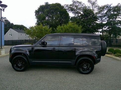 Used 2024 Land Rover Defender 110 S AWD/4WD image 23