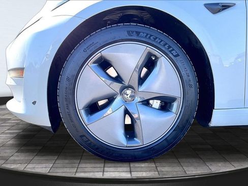 Used 2019 Tesla Model 3 Long Range AWD/4WD image 8