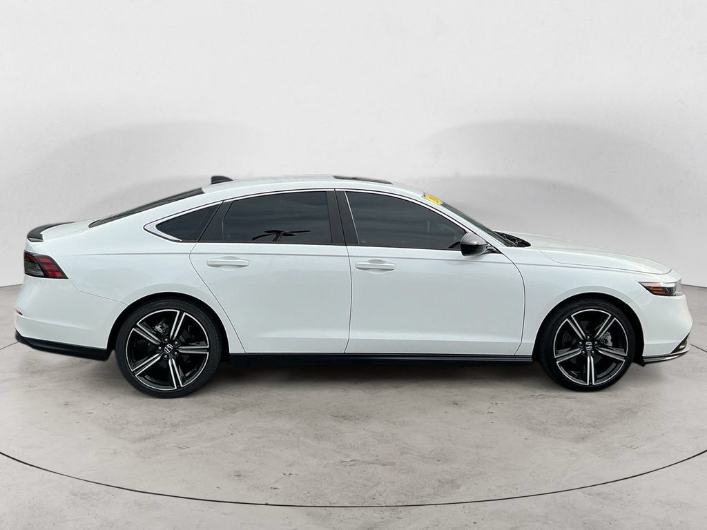 Used 2024 Honda Accord Sport image 8