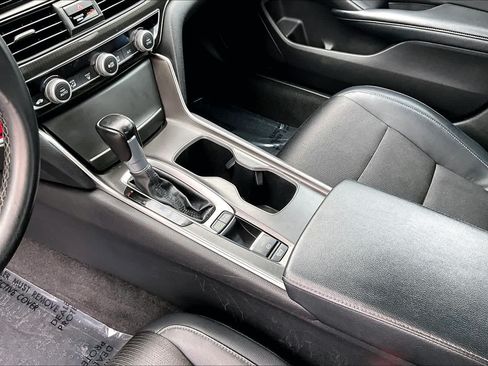 Used 2018 Honda Accord Sport image 16