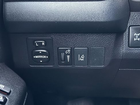 Used 2018 Toyota RAV4 LE w/ All Weather Liner Package image 29