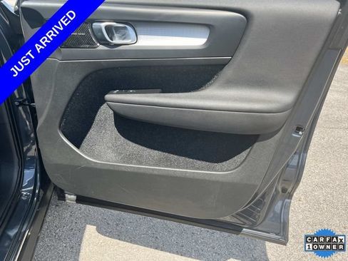 Used 2021 Volvo XC40 T5 Momentum w/ Premium Package AWD/4WD image 22