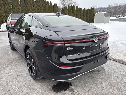 Certified 2026 Toyota Crown Platinum image 4