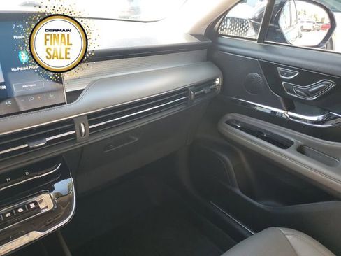 Certified 2024 Lincoln Corsair FWD w/ Equipment Group 101A image 31