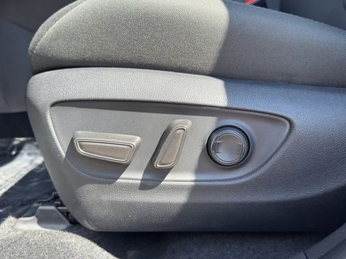 Used 2025 Toyota RAV4 XLE image 14