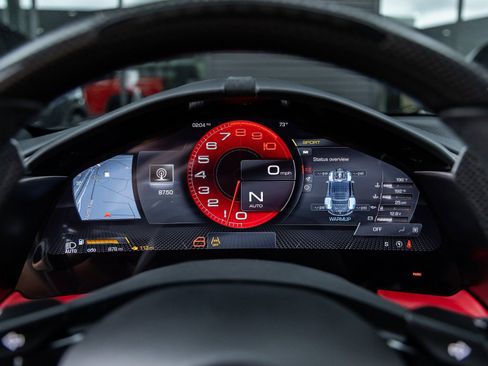 Used 2024 Ferrari Roma Spider image 34