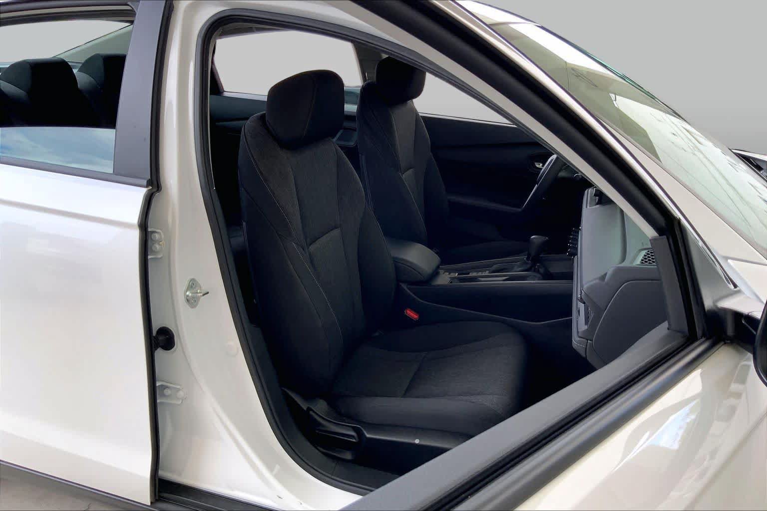 Certified 2025 Honda Accord LX image 9
