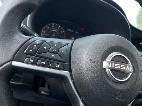 Used 2022 Nissan Kicks SV image 12
