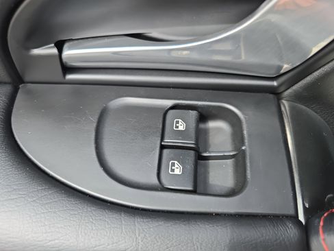 Used 2018 Maserati GranTurismo Sport image 27