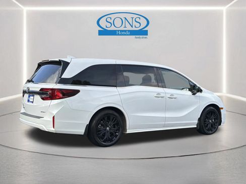 Certified 2025 Honda Odyssey Sport-L image 30