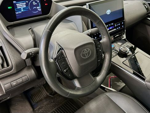 Used 2023 Toyota bZ4X XLE w/ Weather Package image 18