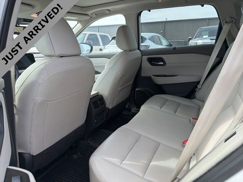 Certified 2023 Nissan Rogue SL w/ SL Premium Package image 9