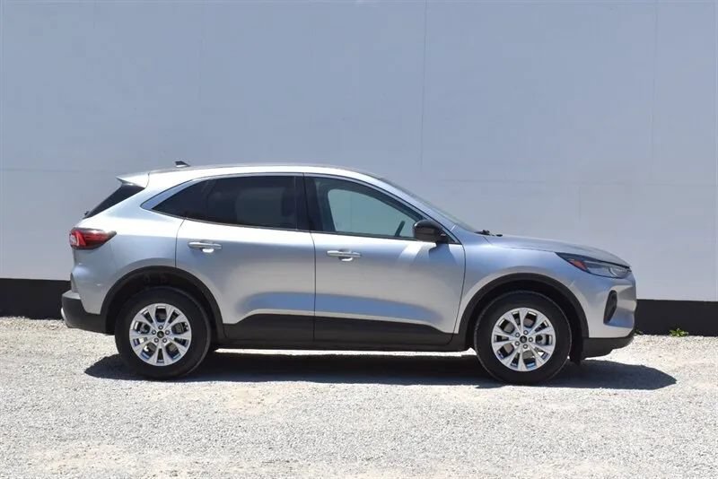 Used 2023 Ford Escape Active AWD/4WD image 6