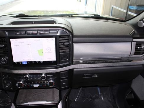 Used 2024 Ford F250 Platinum w/ FX4 Off-Road Package AWD/4WD image 28