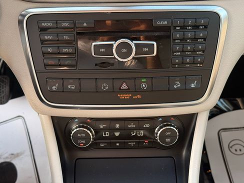 Used 2015 Mercedes-Benz GLA 250 4MATIC image 23