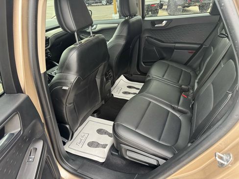 Used 2020 Ford Escape SE Sport image 10